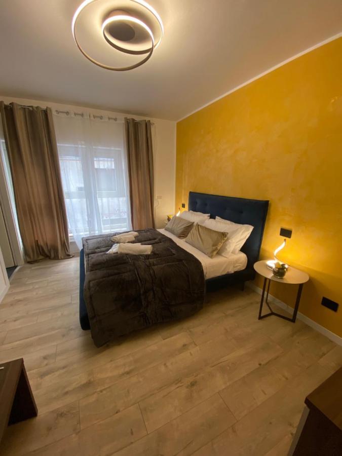 Hotel Plaza Ungheria Палермо Екстериор снимка