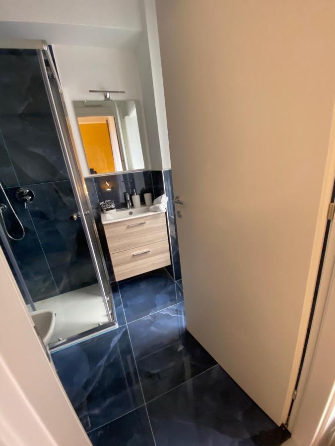 Hotel Plaza Ungheria Палермо Екстериор снимка