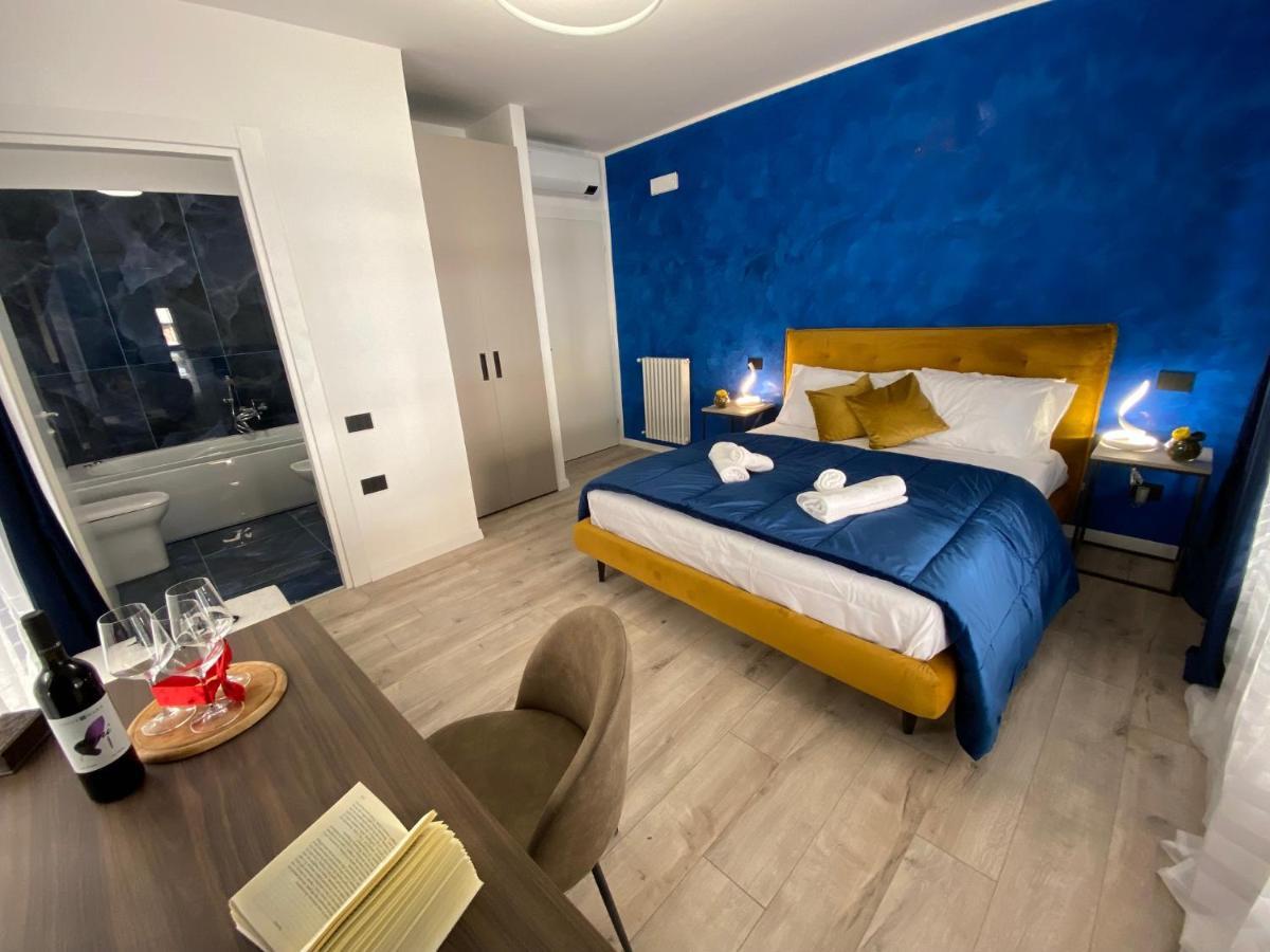 Hotel Plaza Ungheria Палермо Екстериор снимка