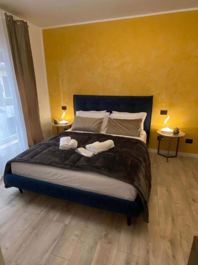 Hotel Plaza Ungheria Палермо Екстериор снимка