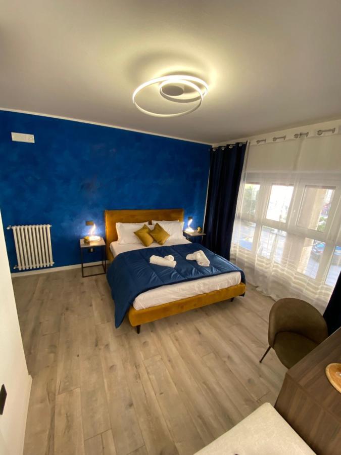 Hotel Plaza Ungheria Палермо Екстериор снимка