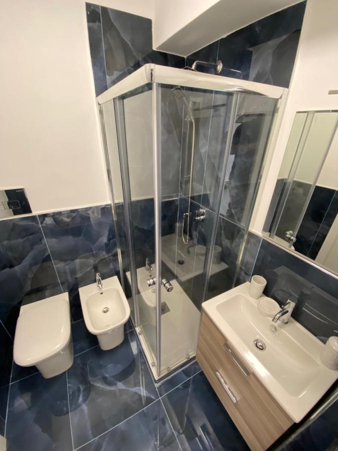 Hotel Plaza Ungheria Палермо Екстериор снимка